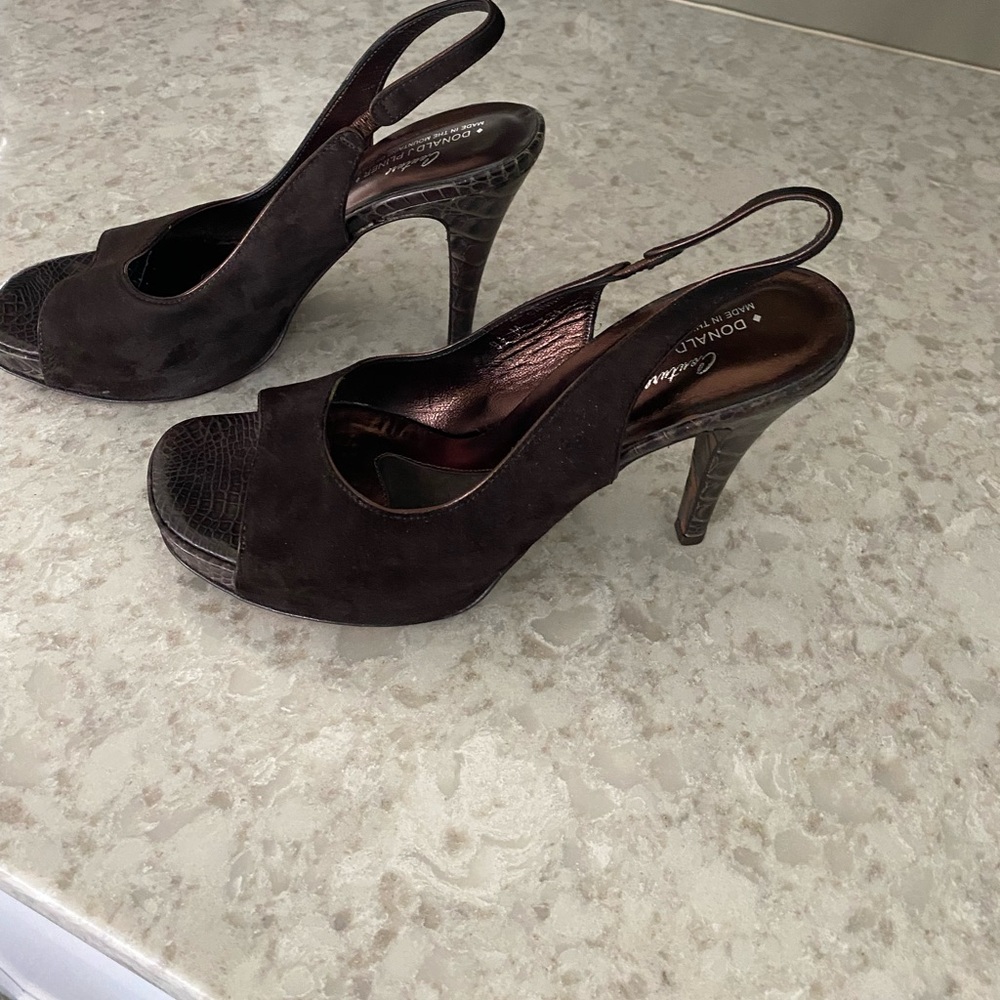 Donald Pliner Couture sling back heels.